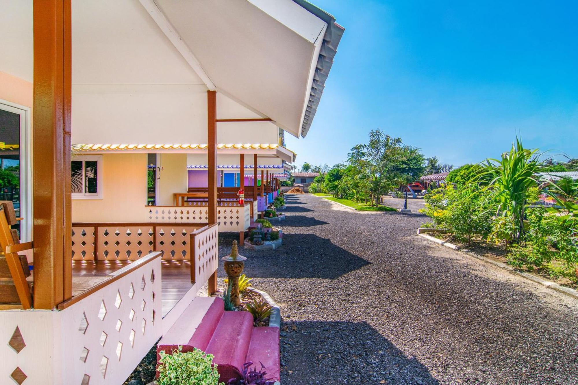 Oyo 578 Pj Resort And Snooker Club Prachuap Khiri Khan Exterior photo
